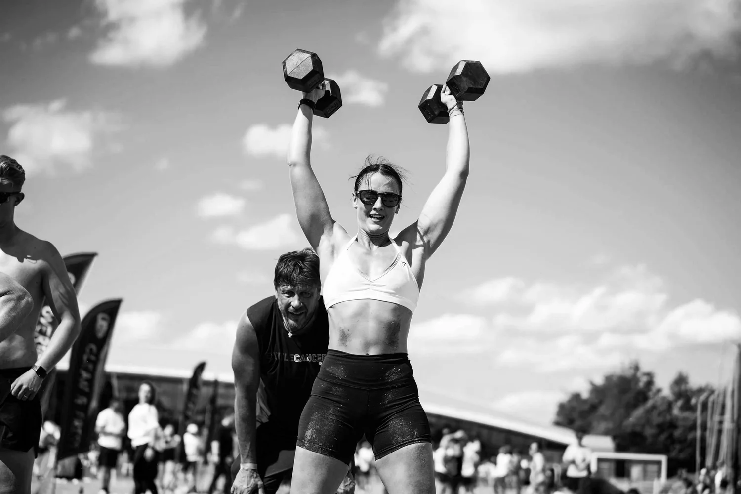 Des athlètes participant à une course « Deadly Dozen »
